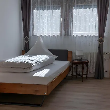 Haus Monika بيت ضيافة 3*