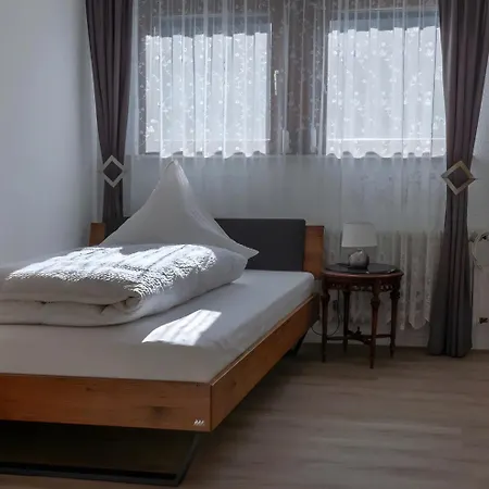 بيت ضيافة Haus Monika 3*